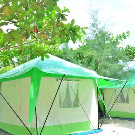 Koh Ngai Camping Hotel Exterior photo