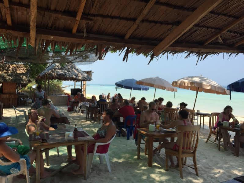 Koh Ngai Camping Hotel Exterior photo