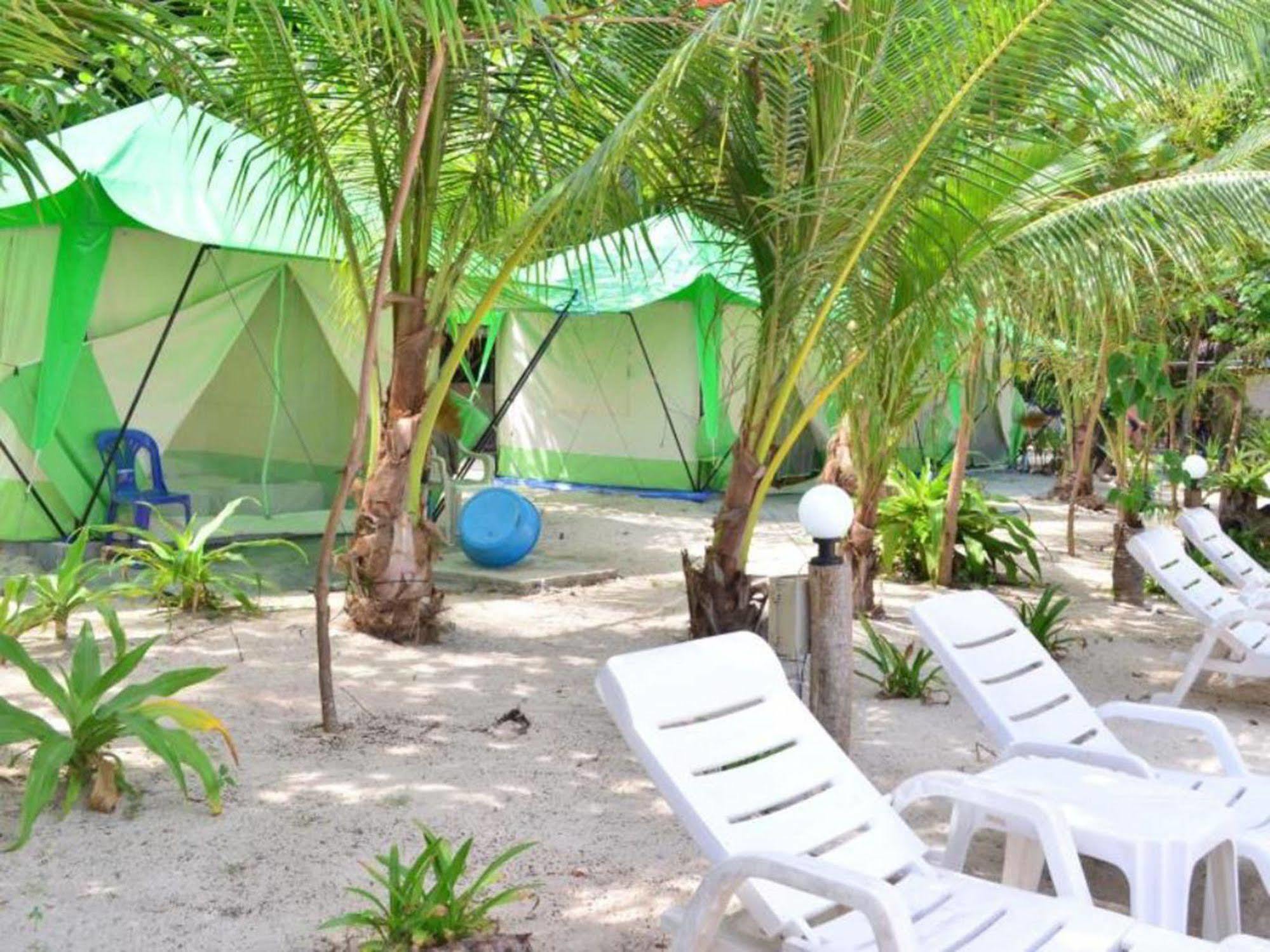 Koh Ngai Camping Hotel Exterior photo